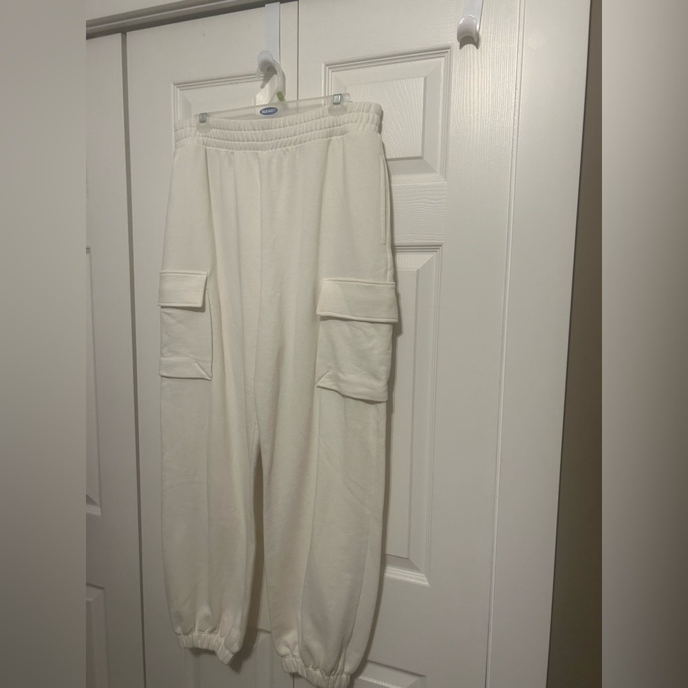 NWOT OAK + FORT Cargo Style Sweatpants